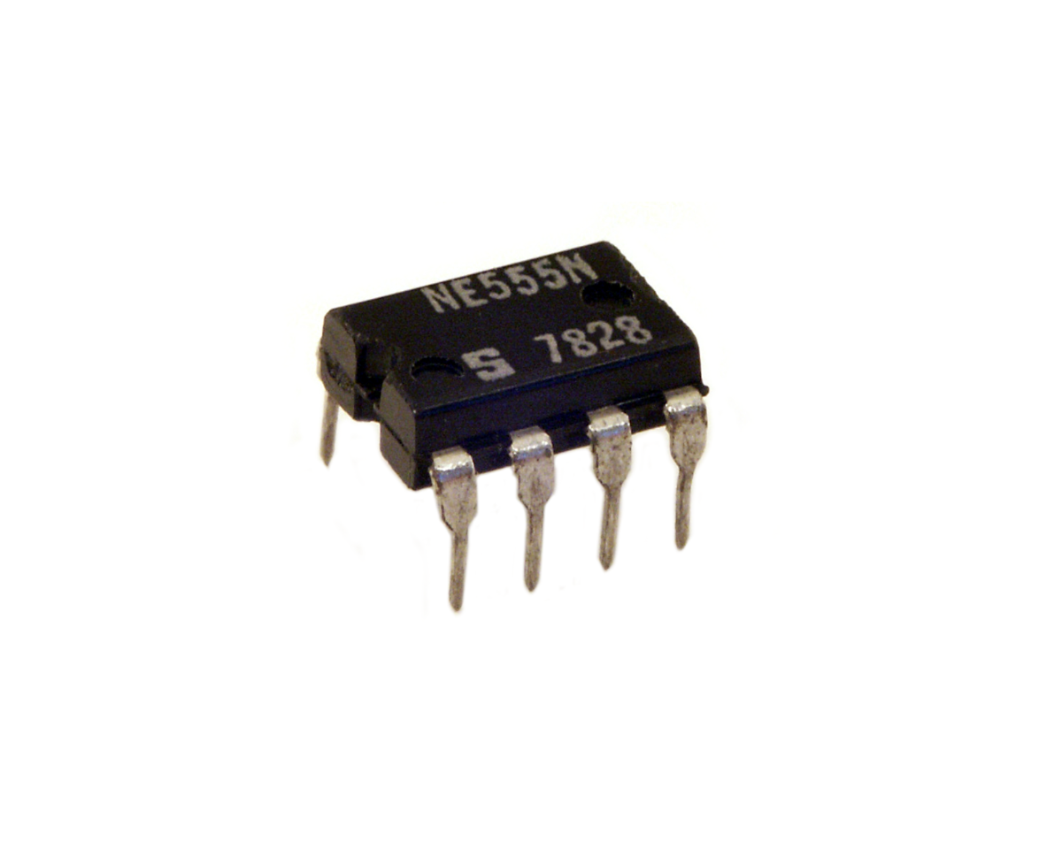 首次推出集成定時器器件DE555和3–15 V HEF邏輯技術